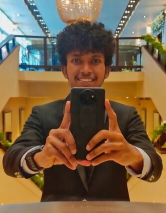 Nipuna Suit Pro Pic